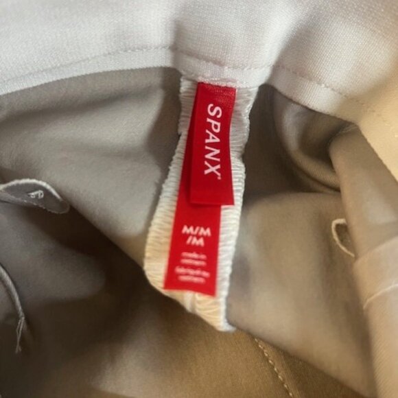 NWT SPANX - MEDIUM On-the-Go Ankle Slim Straight Pants CLASSIC WHITE - Picture 5 of 8
